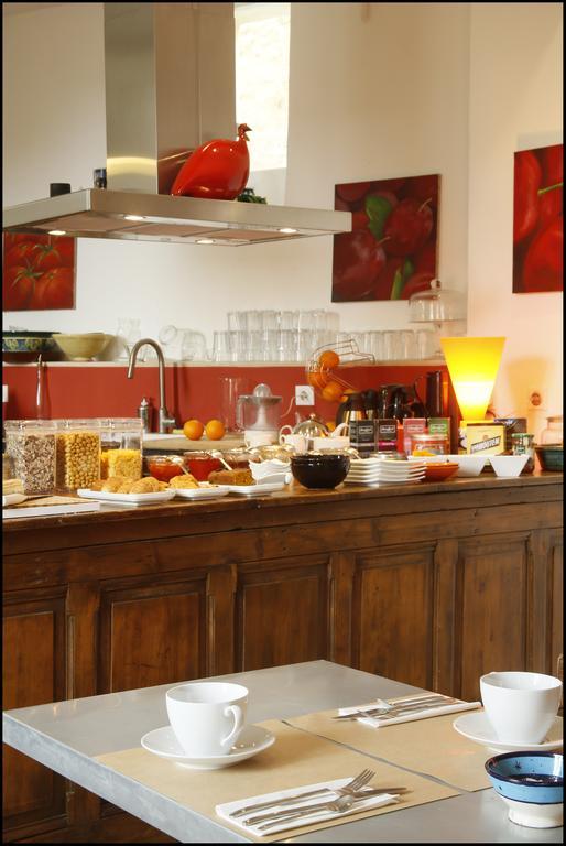 La Maison Rouge D'Uzes B&B Eksteriør bilde