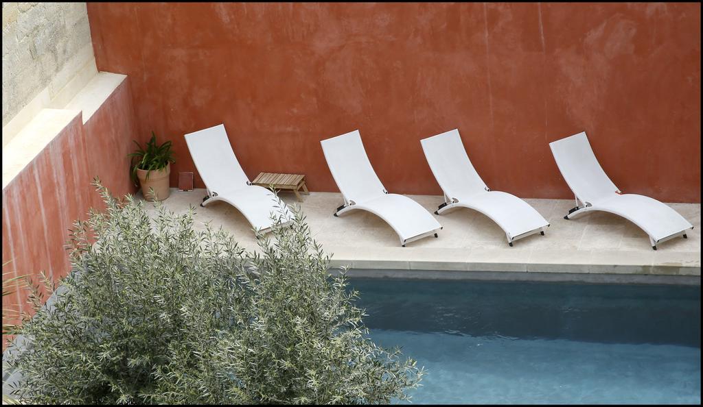 La Maison Rouge D'Uzes B&B Eksteriør bilde