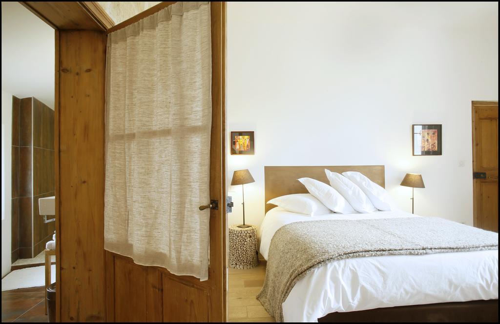 La Maison Rouge D'Uzes B&B Rom bilde