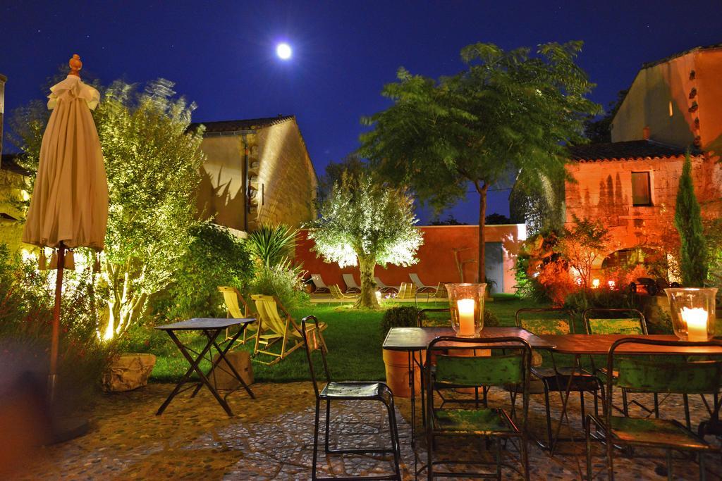 La Maison Rouge D'Uzes B&B Eksteriør bilde